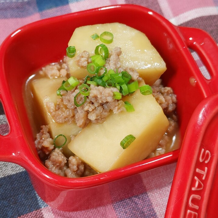 ストウブDe〜里芋と豚ひき肉の煮物